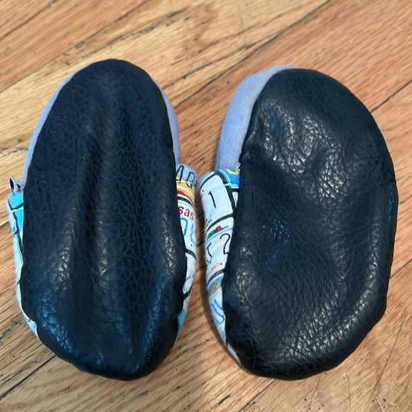 PLKC Baby Moccasins cute license plates- Infant 6-12 months - Picture 3 of 5